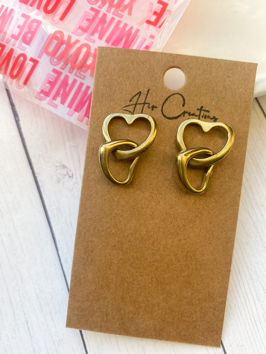 Gold Heart Dangle Earring