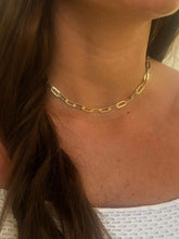 Load image into Gallery viewer, Gold Chain Choker