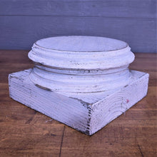 Load image into Gallery viewer, 7&quot; Pedestal