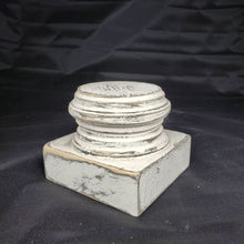 Load image into Gallery viewer, 4&quot; Pedestal
